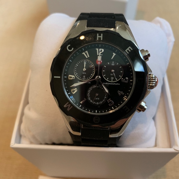 M_5d869732568996ab95227349